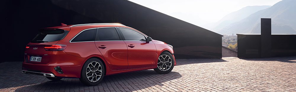 Kia Ceed Sportswagon GT-line, Heckansicht Biefahrerseite