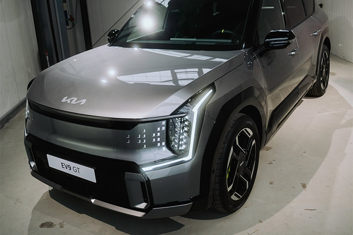Kia EV9 GT, Aussenansicht, vorne links