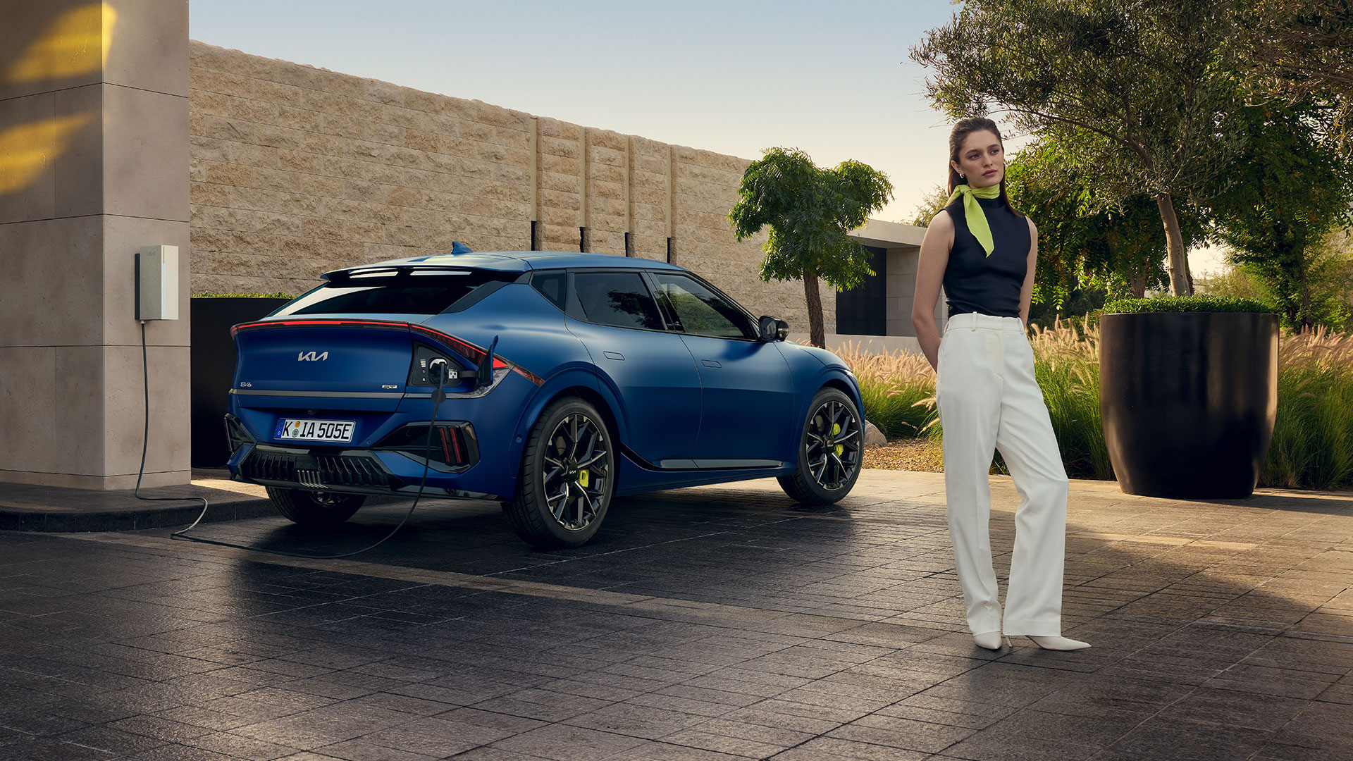 Kia EV6 GT seitliche Heckansicht mit Talent